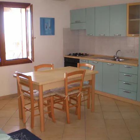 Rena 2000 Apartment